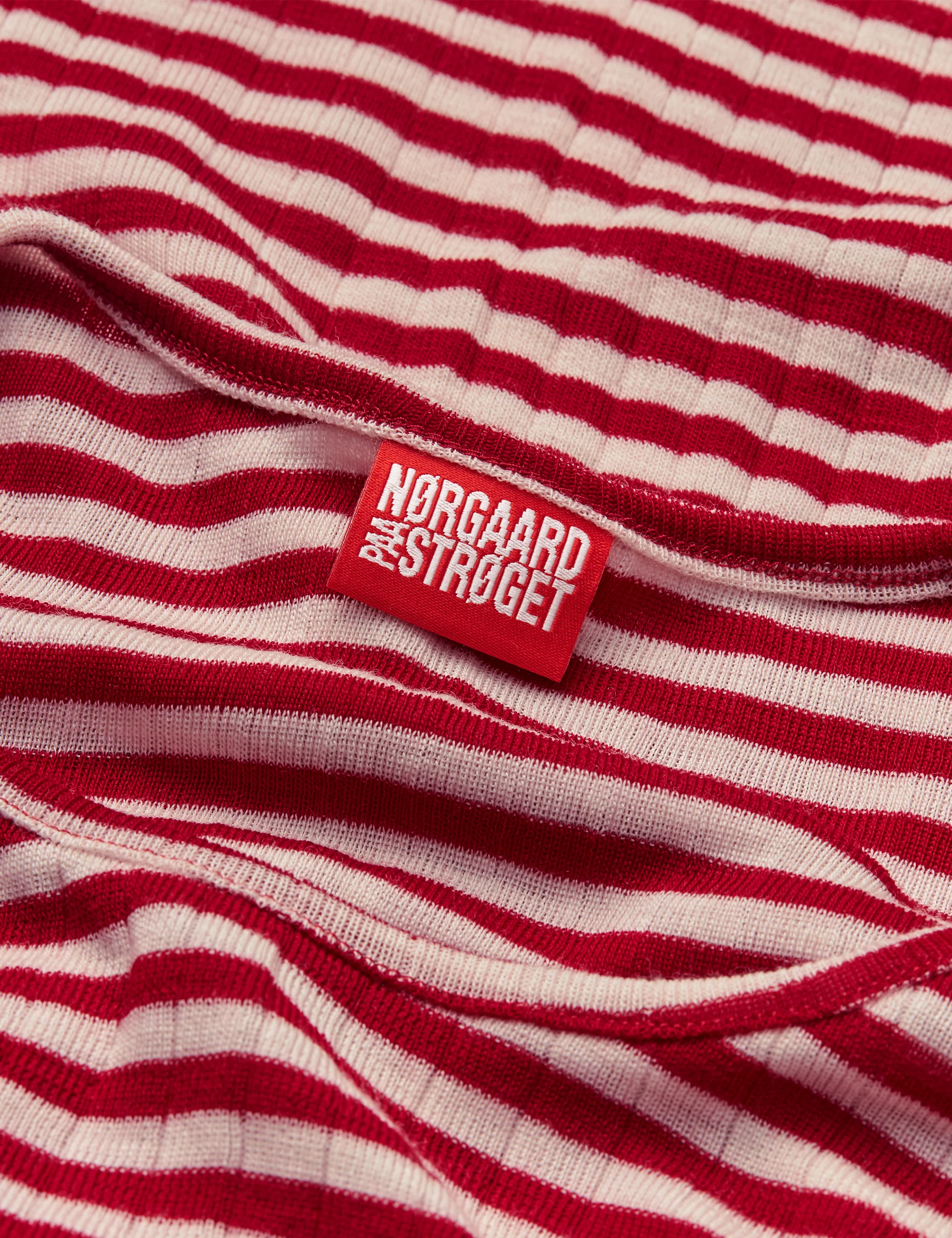 101 Wool, Red/Ecru - Image 3