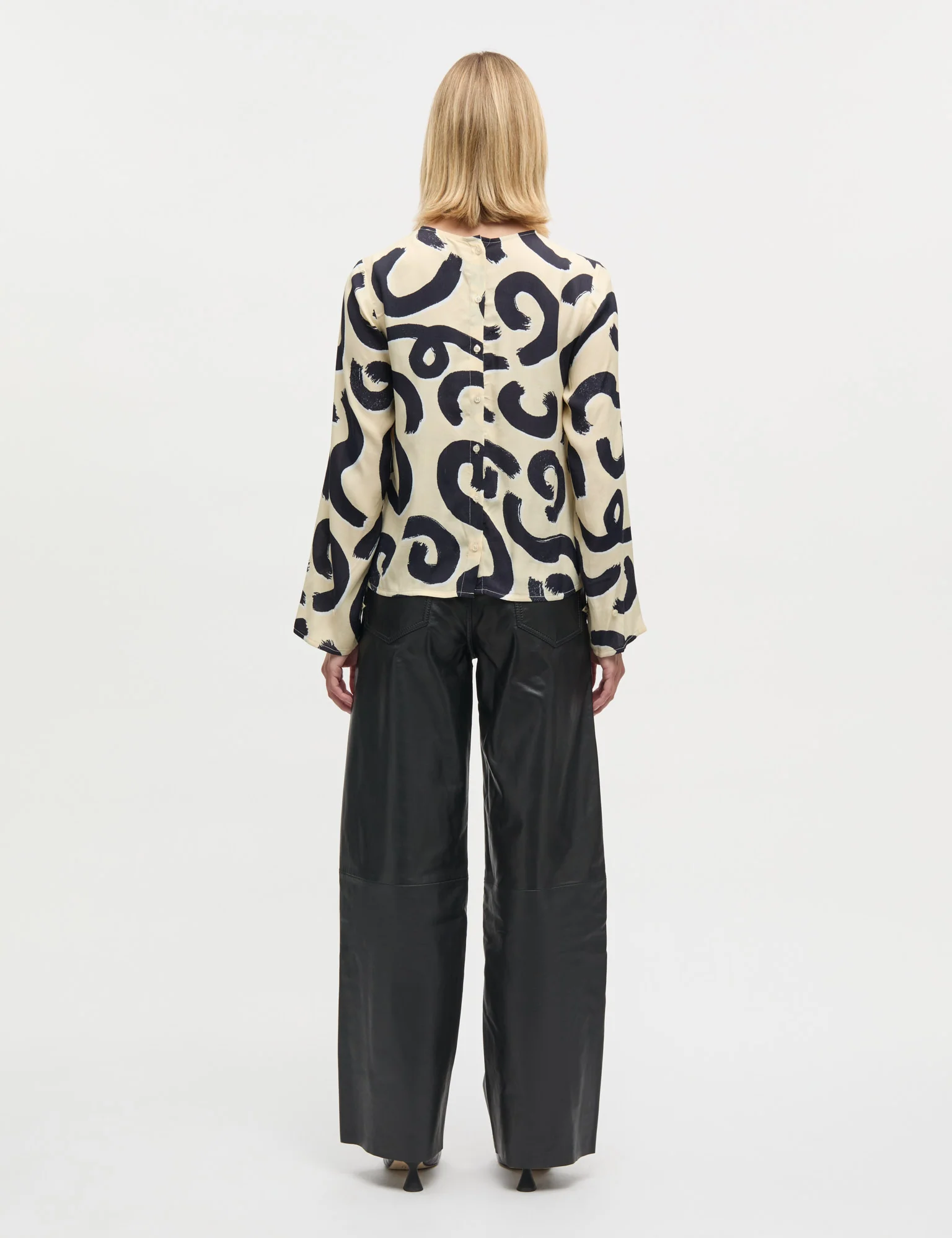 Delicate Twill Flow Top AOP, Swirl AOP/Almond Oil - Image 5