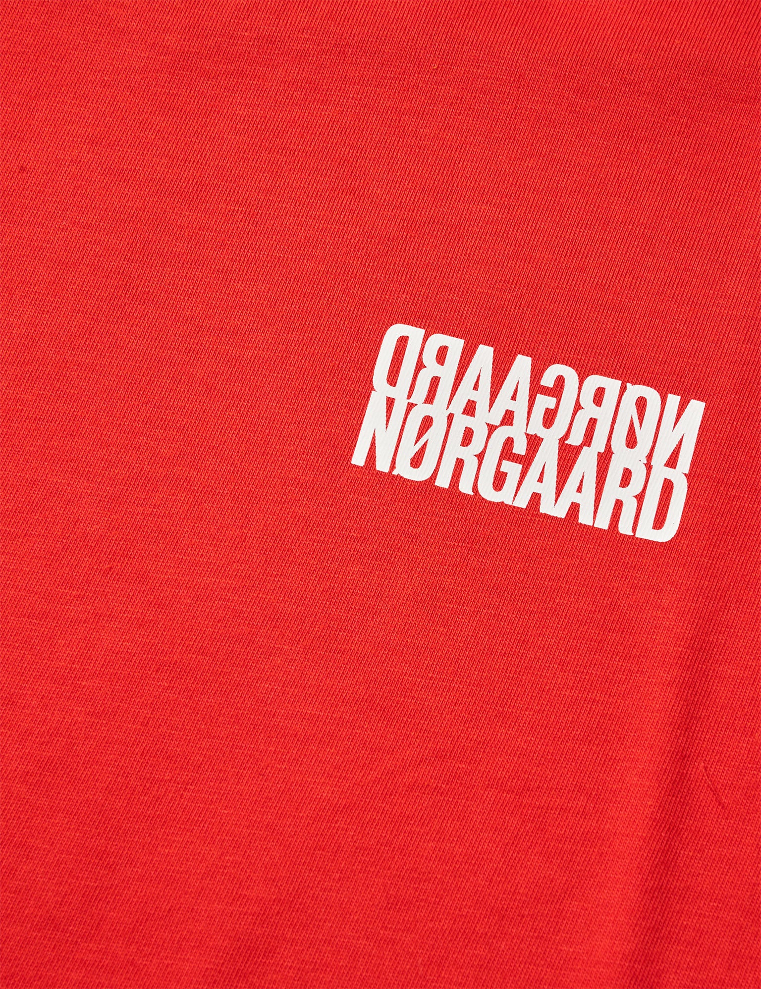 Single Cotton Tuvina mini mirror Tee, Fiery Red - Image 4